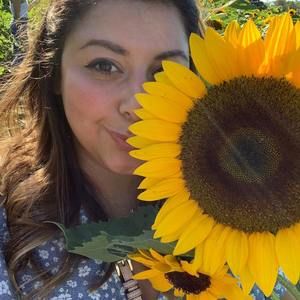 Meet your Posher, Mirna